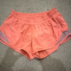 Coral hottie hot short 2.5 inch size 4